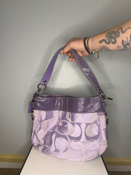 Coach Handbags - Coach Optic Signature Convertible Zoe Hobo Lilac Bag